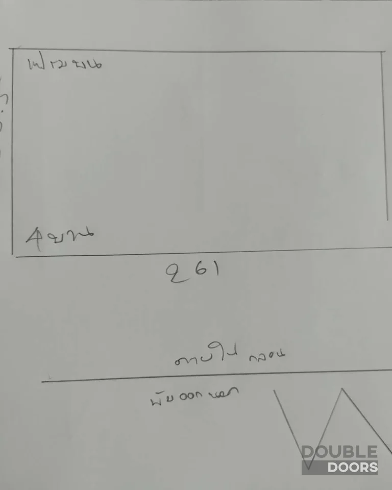 ประตูบานเฟี้ยม กั้นพื้นที่ปรับอากาศ ก่อนติดตั้ง
