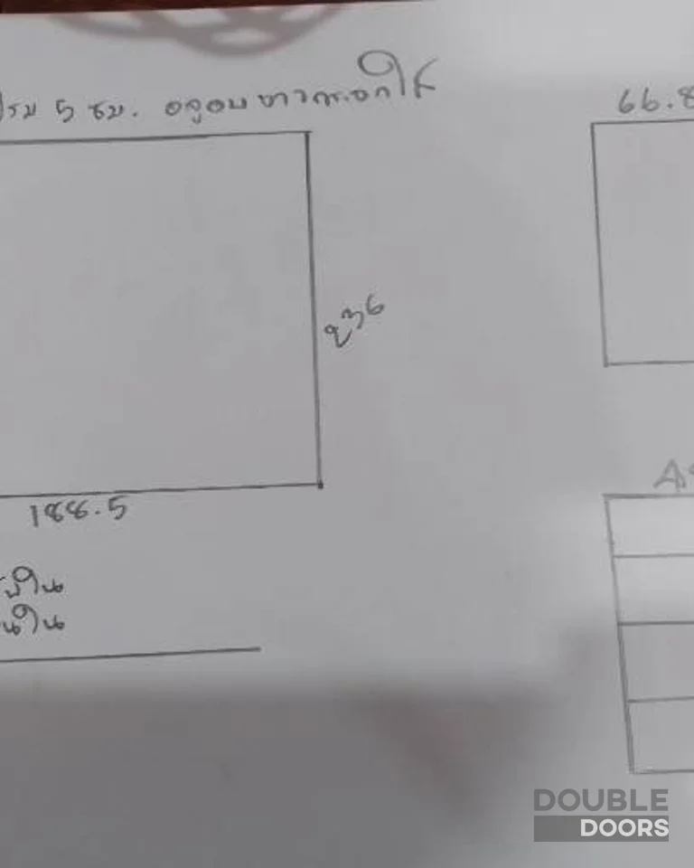 ประตูบานเฟี้ยม กั้นพื้นที่ปรับอากาศ ก่อนติดตั้ง
